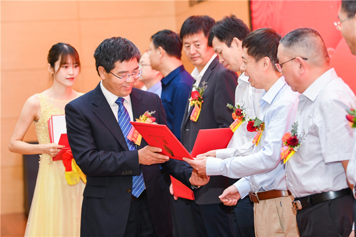 18ÐÂÀûluck¡¤(Öйú)-¹Ù·½ÍøÕ¾